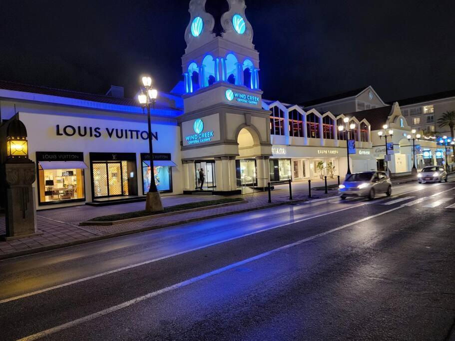 Milateo Suite Oranjestad Bagian luar foto